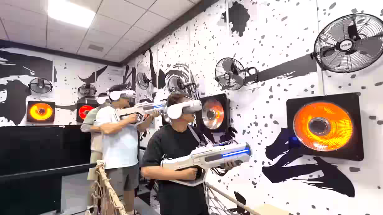 XR电影屋设备展示4