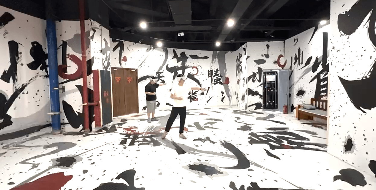 VR时空展设备展示1