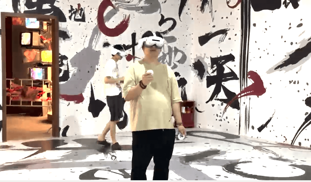 VR时空展设备展示2